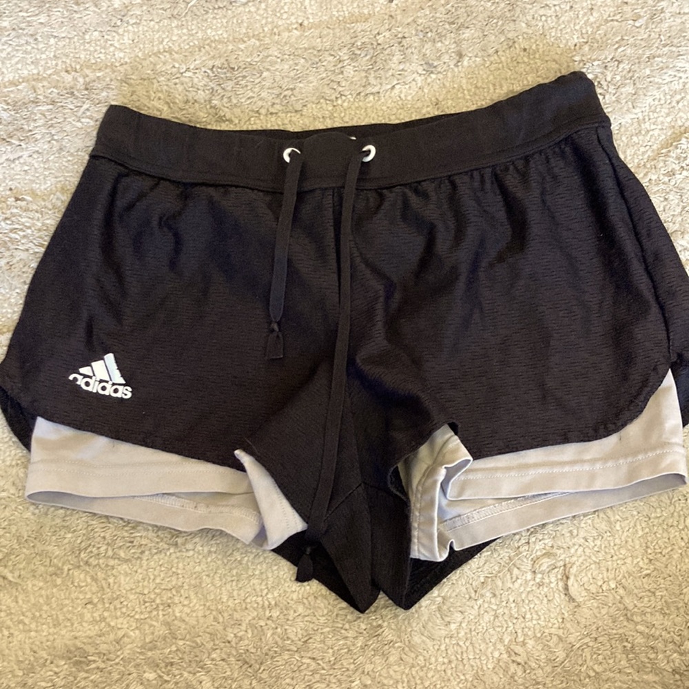 Athletic shorts with spandex